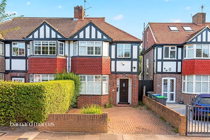 3 Bedroom Semi-detached House For Sale In Portland Avenue, New Malden, KT3
