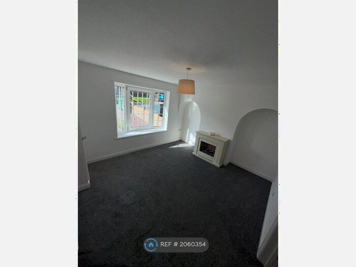 3 Bedroom Terraced House To Rent In Beeches Road, Oldbury, B68