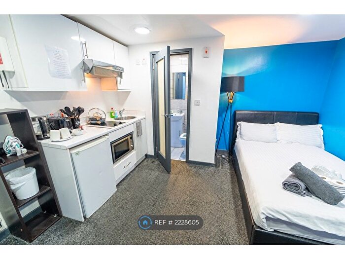 Studio To Rent In Dale Road, Birmingham, B29