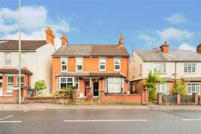 3 Bedroom House To Rent In Ash Road - Aldershot, GU12