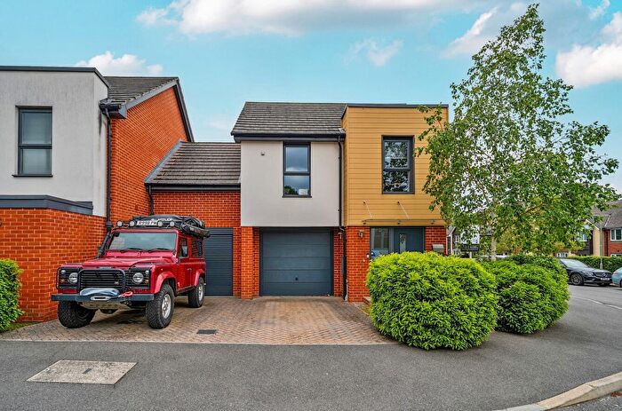 2 Bedroom Link Detached House For Sale In Redfields Meadow, Church Crookham, Fleet, Hart, GU52
