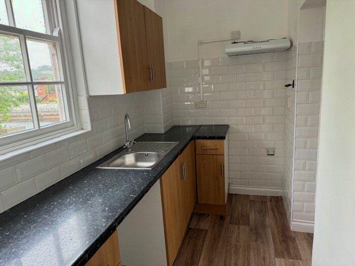 1 Bedroom Flat To Rent In Angel Hill, Tiverton, EX16