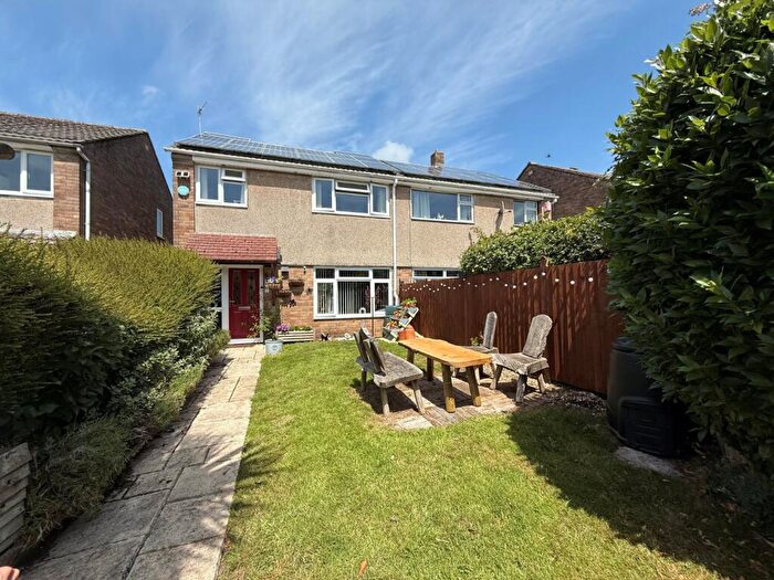 3 Bedroom Semi-Detached House For Sale In Brendon Gardens, Nailsea, North Somerset, BS48