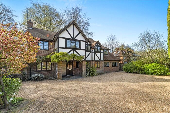 6 Bedroom Detached House For Sale In The Paddock, Godalming, Surrey, GU7