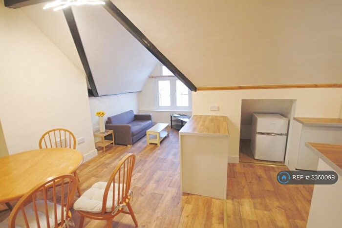 1 Bedroom Flat To Rent In Hindes Road, Middlesex, HA1