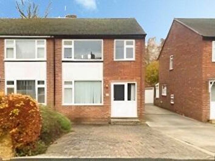 3 Bedroom Semi-Detached House For Sale In Hillview Crescent, Banbury, Oxfordshire, OX16