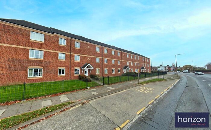 2 Bedroom Flat To Rent In Rockingham Court, Middlesbrough, North Yorkshire, TS5