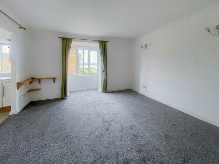 2 Bedroom Apartment To Rent In Jetty Walk, Grays, RM17