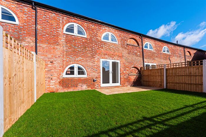 2 Bedroom Terraced House To Rent In Brewhouse Yard, Wallingford, OX10