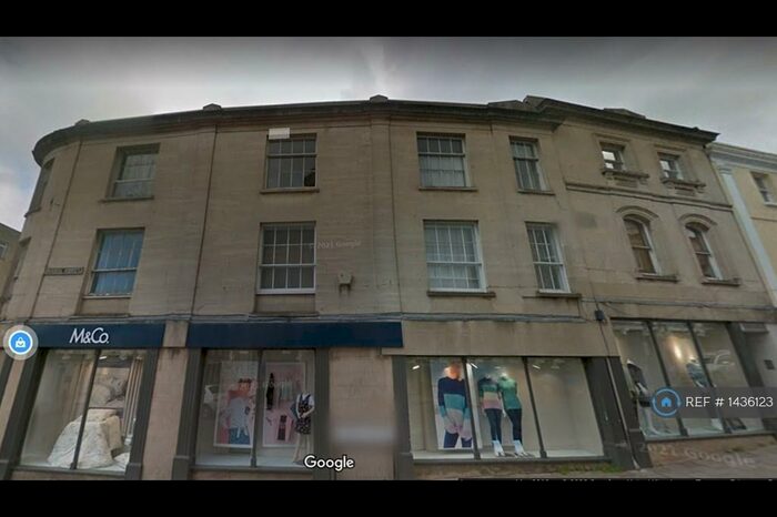 2 Bedroom Flat To Rent In Kings House, Stroud, GL5