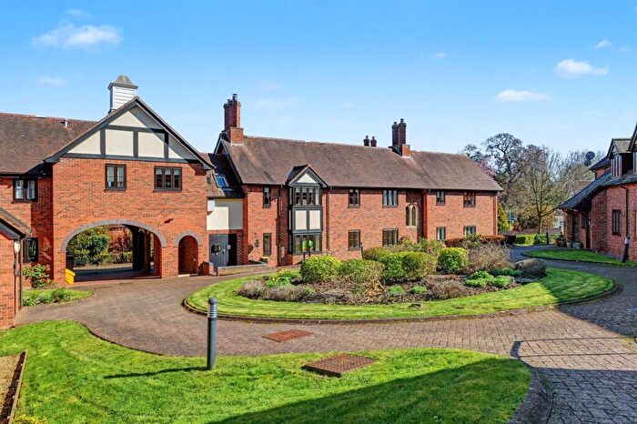 2 Bedroom Flat For Sale In Allesley Hall Drive, Allesley, CV5