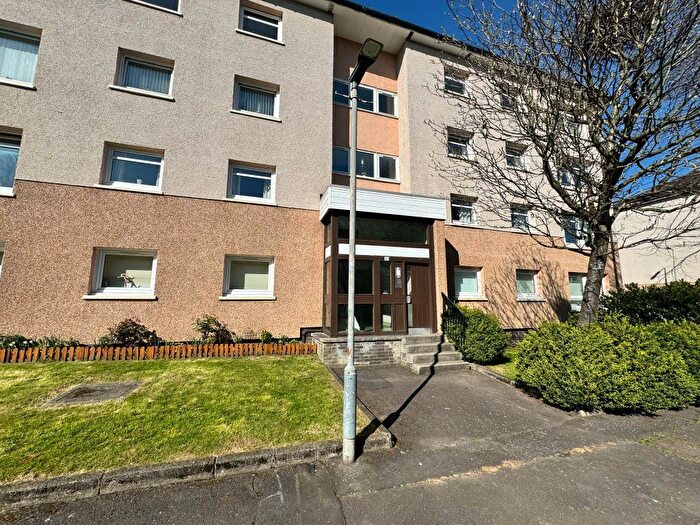 3 Bedroom Flat To Rent In St. Mungo Avenue, Glasgow, G4