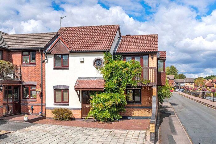 3 Bedroom End Of Terrace House For Sale In Derwent Drive, Priorslee, Telford, Shropshire, TF2