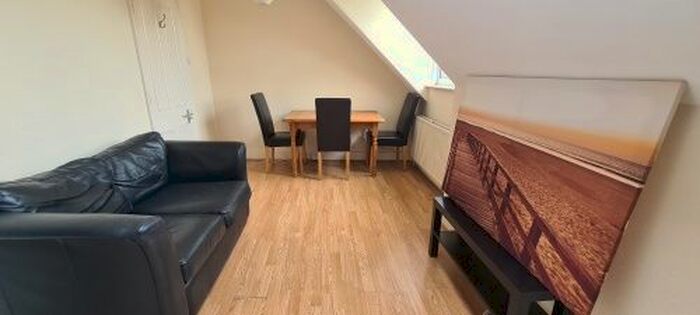 1 Bedroom Detached House To Rent In Abingdon Road, OX1