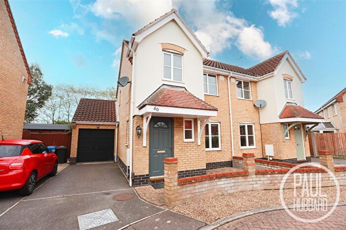 3 Bedroom Semi-Detached House For Sale In Keel Close, Carlton Colville, NR33
