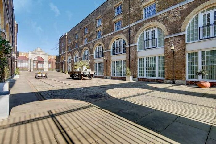 2 Bedroom Flat To Rent In The Highway, Wapping, London, E1W