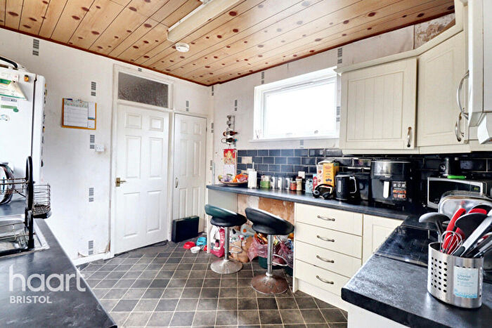 3 Bedroom End Of Terrace House For Sale In Grove Park Road, Bristol, BS4