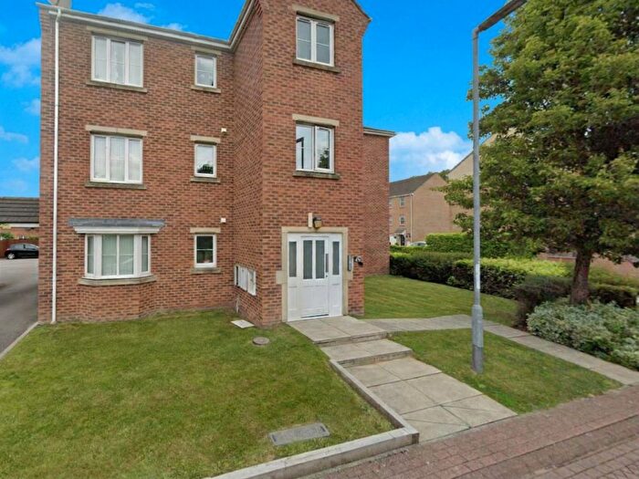 2 Bedroom Flat To Rent In Bed First Floor Flat, Victory Way, Bridlington, YO16