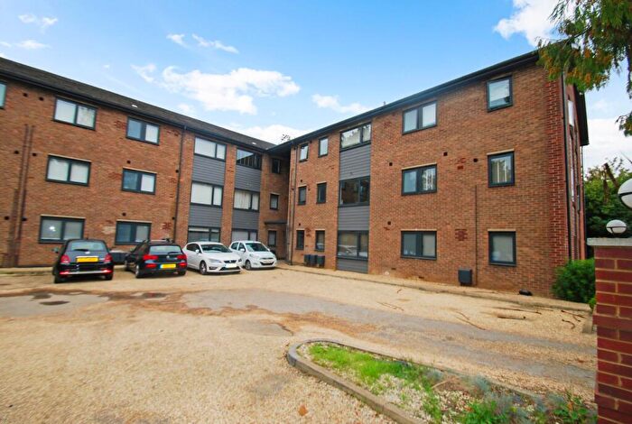 Studio For Sale In Brookfield Road, Wooburn Green, HP10