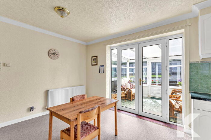 2 Bedroom Detached Bungalow For Sale In Ferney Field Road, Chadderton, Oldham, OL9