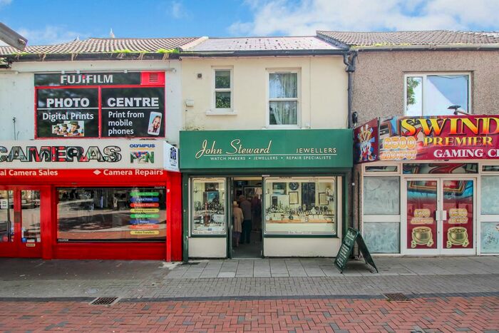 1 Bedroom Flat To Rent In Market Street, Town Centre, Swindon, SN1