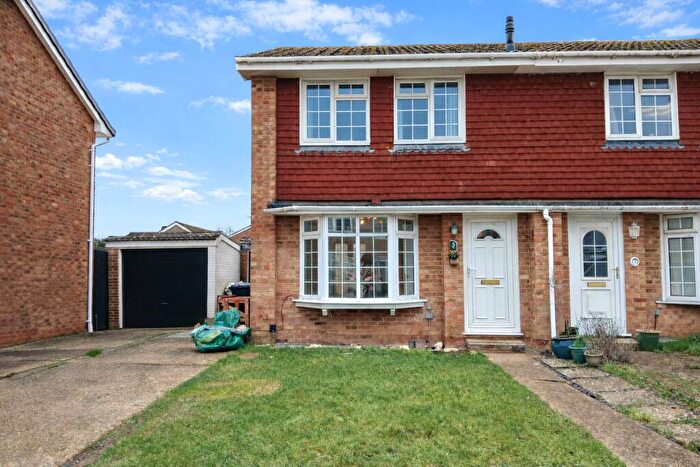2 Bedroom Semi Detached House To Rent In Fairisle Close, Hailsham, BN27