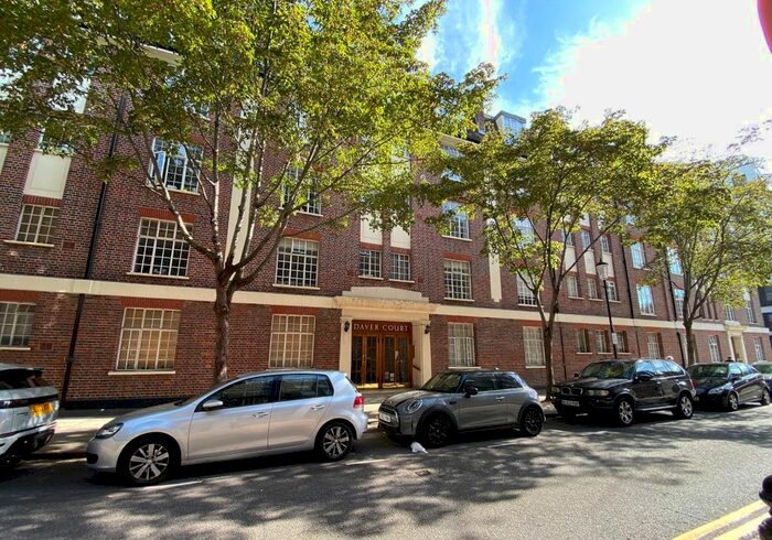 2 Bedroom Flat For Sale In Flat Daver Court, Chelsea Manor Street, Chelsea, London, SW3