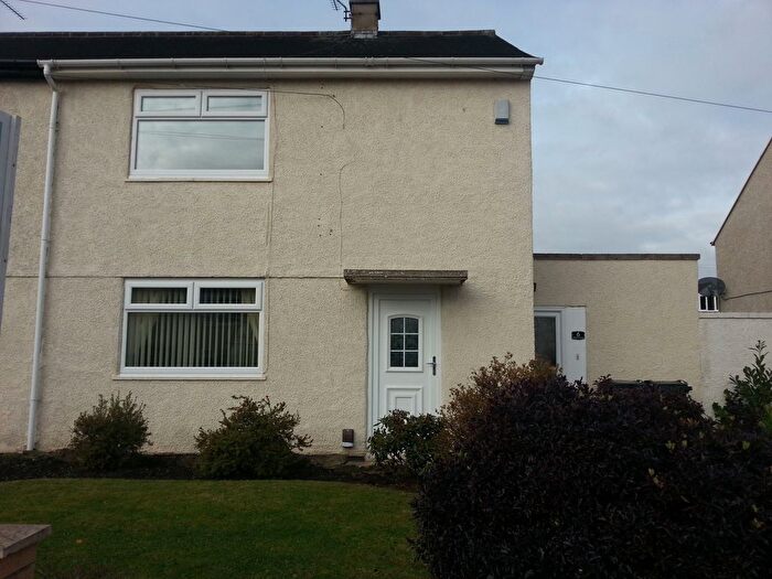 2 Bedroom Semi-Detached House To Rent In Warris Close, Rotherham, S61