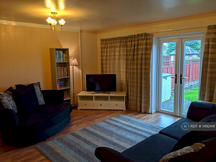 4 Bedroom Terraced House To Rent In St. Albans Road, Cheam, Sutton, SM1