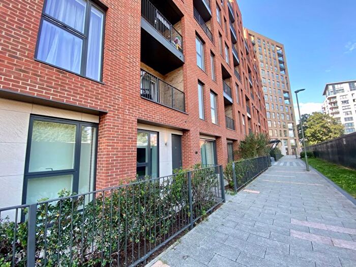 3 Bedroom Flat To Rent In Alderney Close, London, NW9