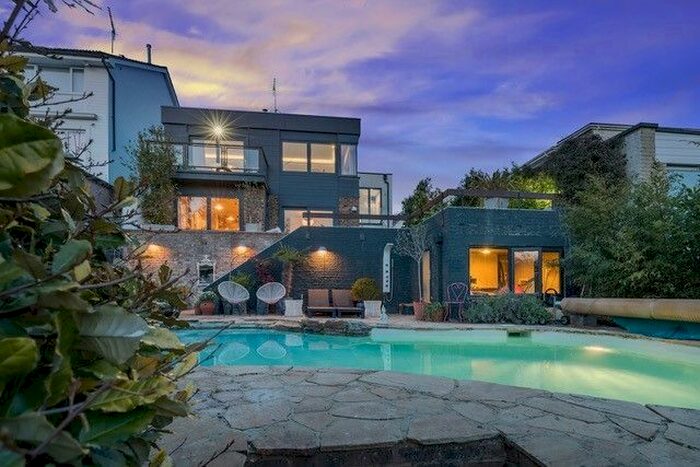 4 Bedroom Detached House To Rent In Hill Brow, Hove BN3