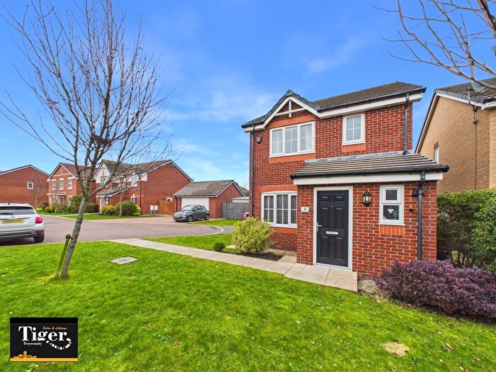 3 Bedroom Detached House For Sale In Walnut Avenue, Blackpool, FY4