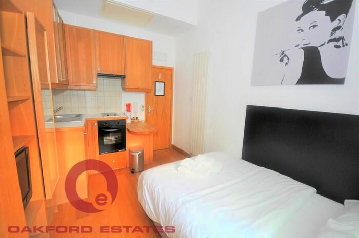 Studio To Rent In Cartwright Gardens, Bloomsbury, WC1H