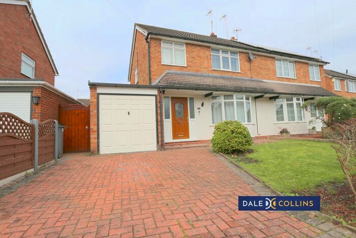 3 Bedroom Semi-Detached House To Rent In Chessington Crescent, Trentham, ST4