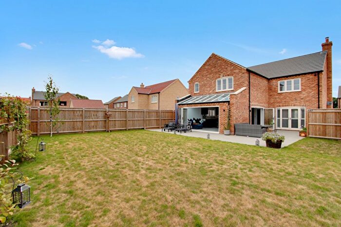 4 Bedroom Detached House For Sale In Poplar Fields Drive, Walton Highway, PE14