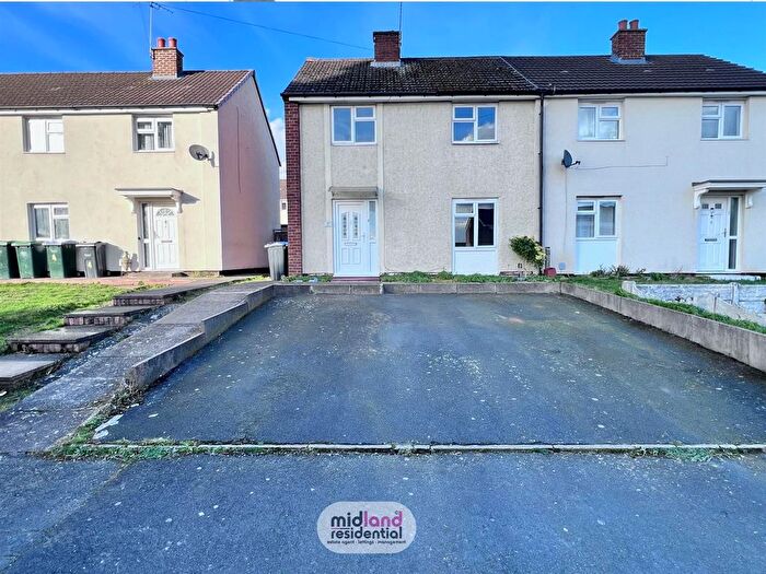 3 Bedroom Semi-Detached House To Rent In Bankside, Great Barr, Birmingham, B43