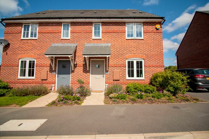 3 Bedroom Semi-Detached House To Rent In Heron Crescent, Hollygate Park, NG12