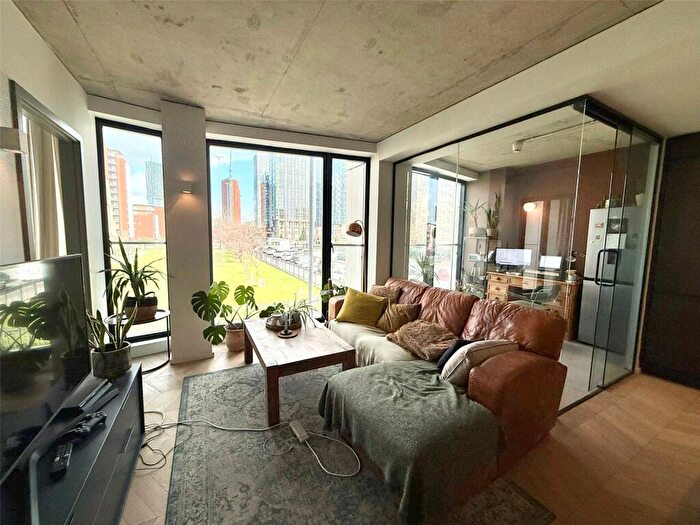 2 Bedroom Apartment For Sale In A Spinners Way, St George's Gardens, Manchester, M15