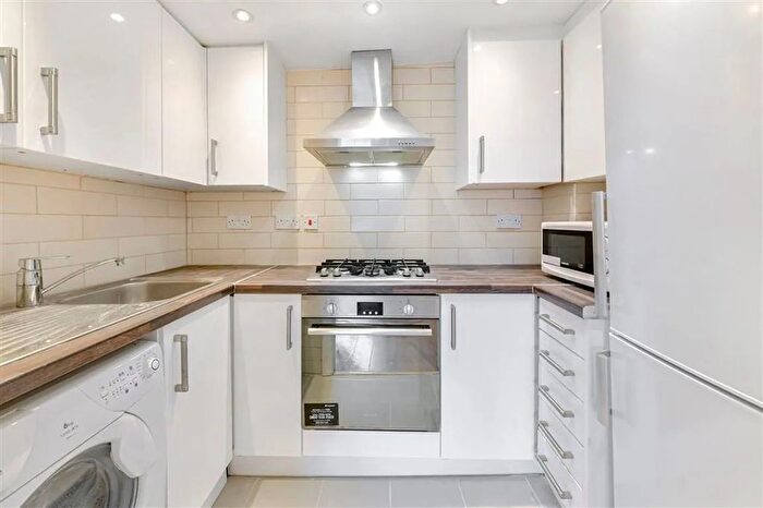 2 Bedroom Flat To Rent In Whitfield Street, Fitzrovia, W1T