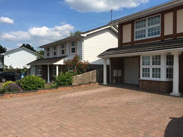 1 Bedroom Flat To Rent In Windsor, Null, SL4