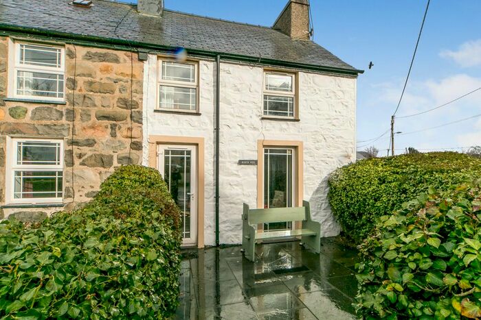 3 Bedroom Terraced House For Sale In Penrhos, Morfa Nefyn, Pwllheli, Gwynedd, LL53