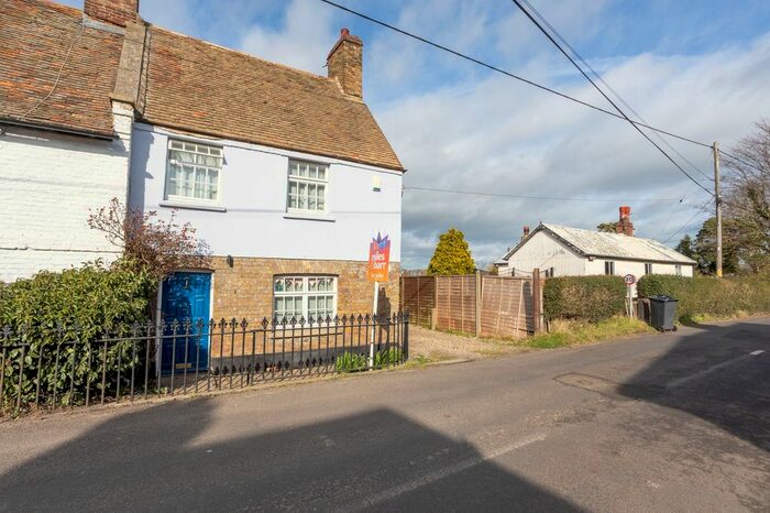 3 Bedroom Semi-Detached House For Sale In Felderland Lane, Worth, CT14