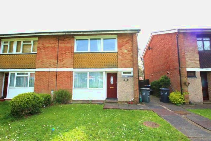 5 Bedroom Semi-Detached House To Rent In Cherrywood Avenue, Englefield Green, Egham, Surrey, TW20