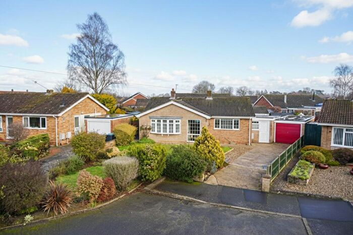 3 Bedroom Detached Bungalow For Sale In Pond Close, Hethersett, Norwich, NR9