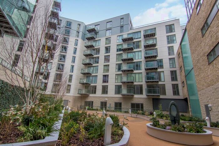 2 Bedroom Flat To Rent In Avantgarde Place, Shoreditch, London, E1
