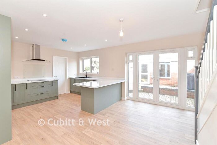 4 Bedroom End Of Terrace House For Sale In Great Copse Drive, Havant, Hampshire, PO9