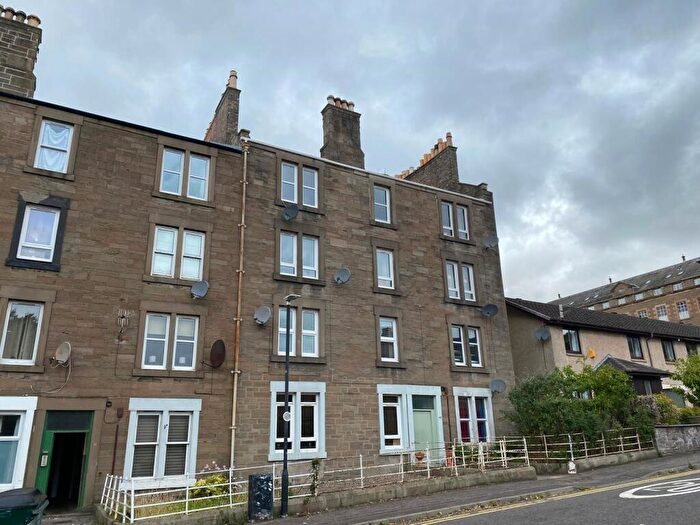 2 Bedroom Flat To Rent In Taylors Lane /, Dundee, DD2