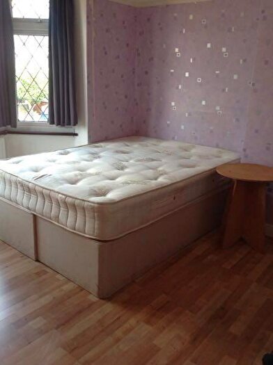 6 Bedroom Semi-Detached House To Rent In Magdalen Road, Oxford, OX4
