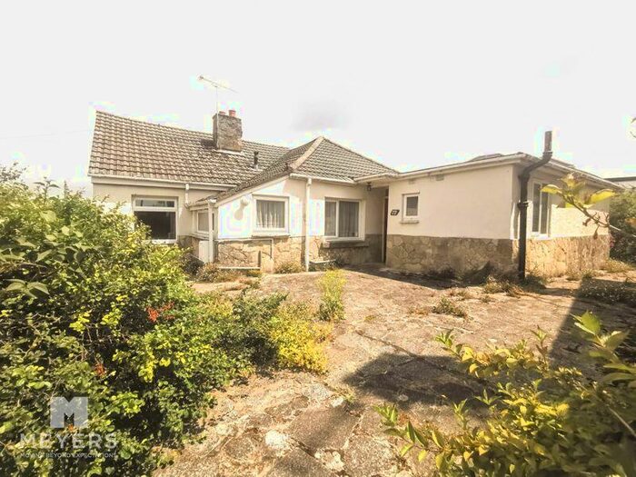 4 Bedroom Detached House To Rent In Howeth Road, Bournemouth, BH10