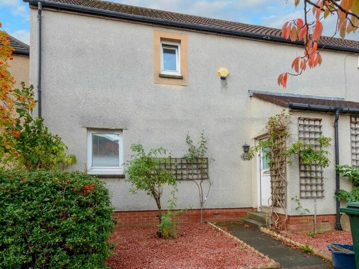 2 Bedroom Flat To Rent In South Gyle Mains, Edinburgh, EH12
